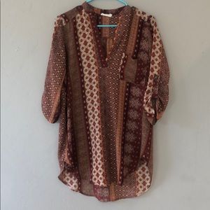 Patterned short sleeve light weight blouse